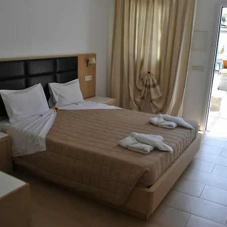 Hotel Petinaros