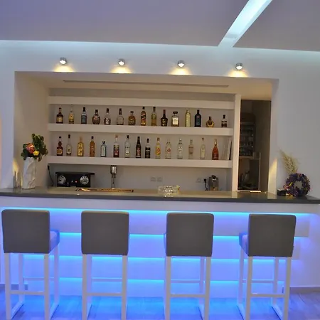 Hotel Petinaros